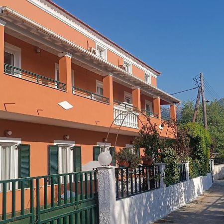 Alexandra'S Apartments Acharavi  Ngoại thất bức ảnh